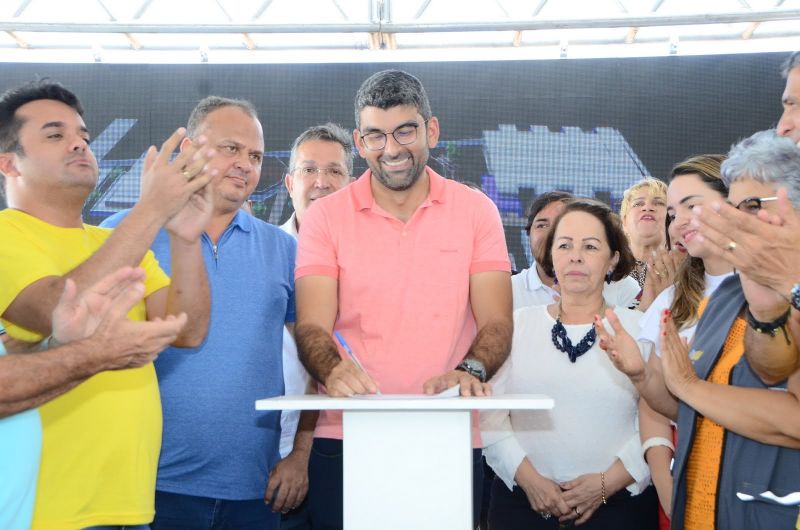 Assinatura de ordem serviço para construção 1ª Escola do Município que funcionará em tempo Integral EMEF Parque Eco Escola