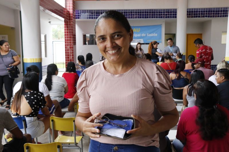 Entrega de Óculos para pacientes atendidos no Programa Prefeitura em Movimento na Comunidade Pedreirinha no bairro da Guanabara