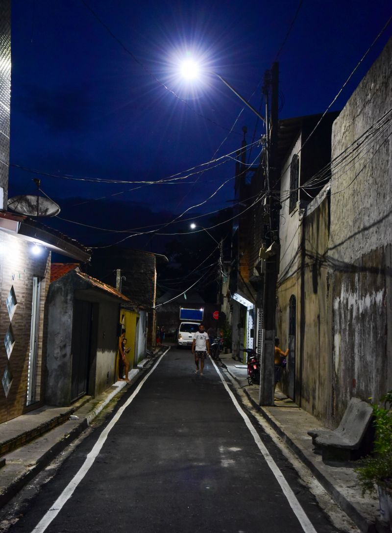 Inauguração de ruas asfaltadas alamedas Tapajós, São Luiz e Vitória no bairro do Atalaia