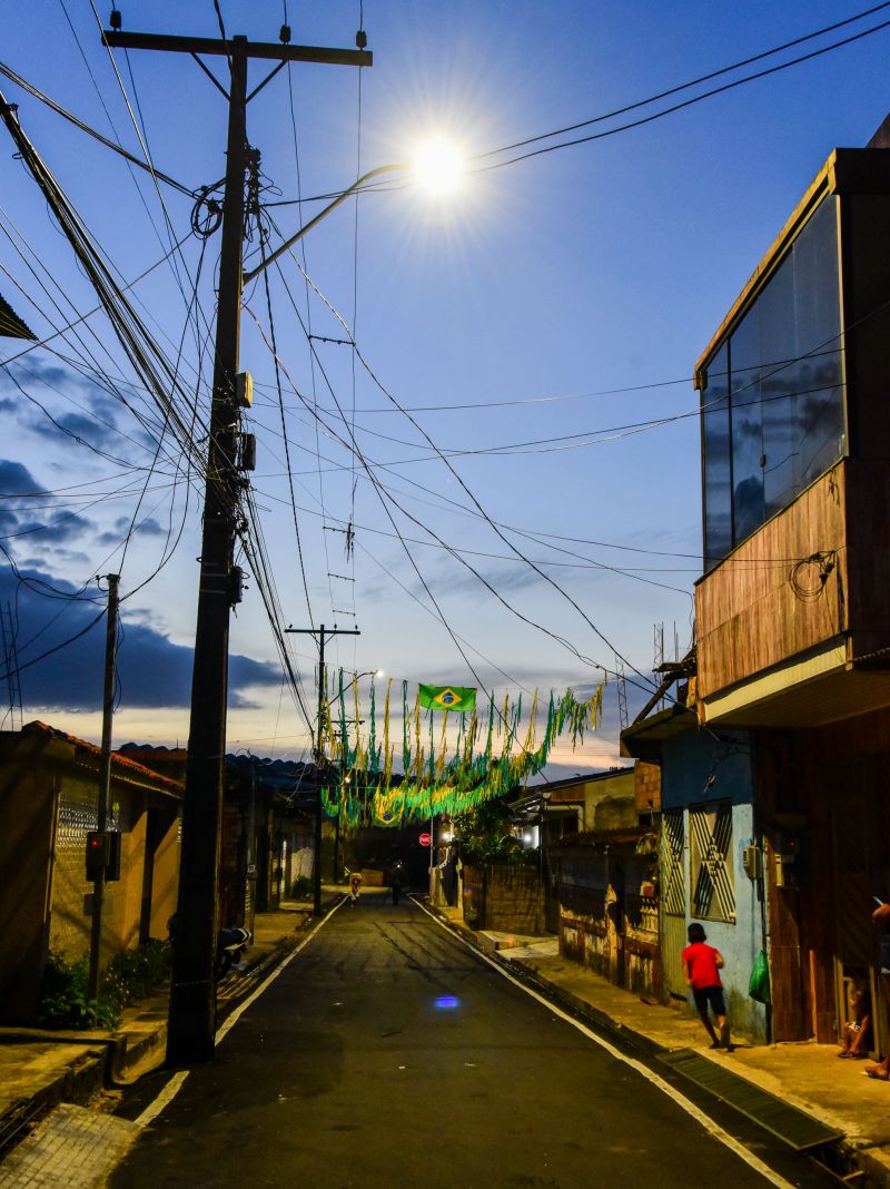 Inauguração de ruas asfaltadas alamedas Tapajós, São Luiz e Vitória no bairro do Atalaia