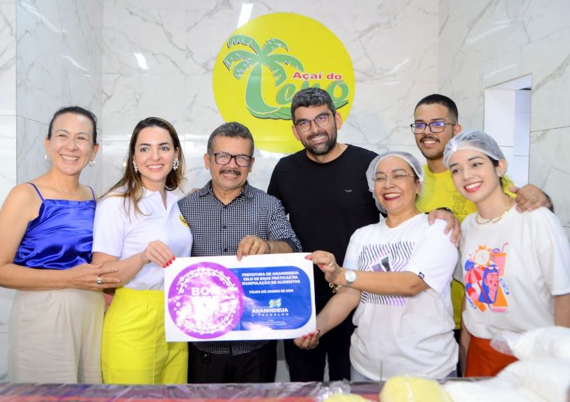 Entrega do selo Açaí Bom que Só, no açaí do Leno da estrada da Providência na Cidade Nova