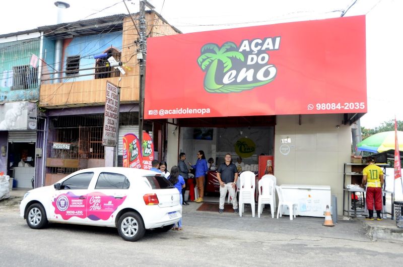 Entrega do selo Açaí Bom que Só, no açaí do Leno da estrada da Providência na Cidade Nova