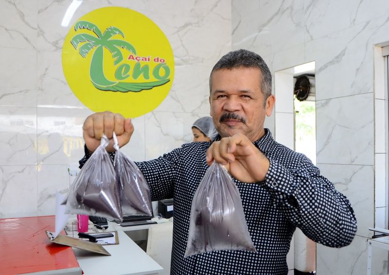 Entrega do selo Açaí Bom que Só, no açaí do Leno da estrada da Providência na Cidade Nova