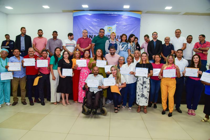 Cerimônia de posse do Conselho Municipal de Assistência Social e Conselho Municipal da Criança e Adolescente na ACIA