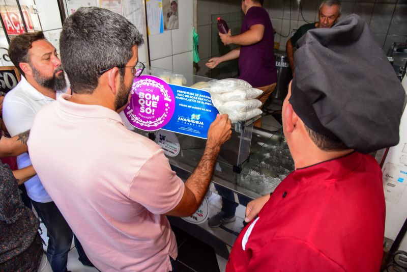 Entrega do Selo Açaí Bom Que Só , na Cidade Nova VIII na WE 51