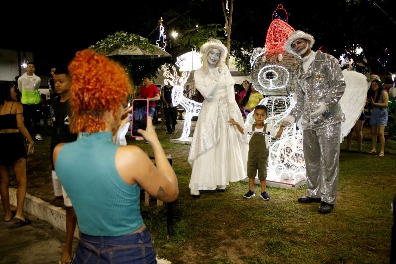 Parada Natalina no Bosque Marajoara no Júlia Seffer