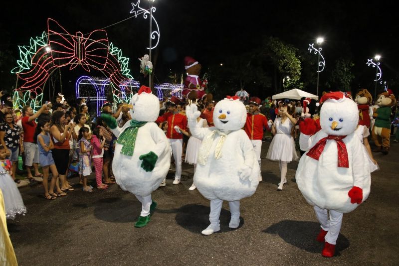 Parada Natalina no Bosque Marajoara no Júlia Seffer