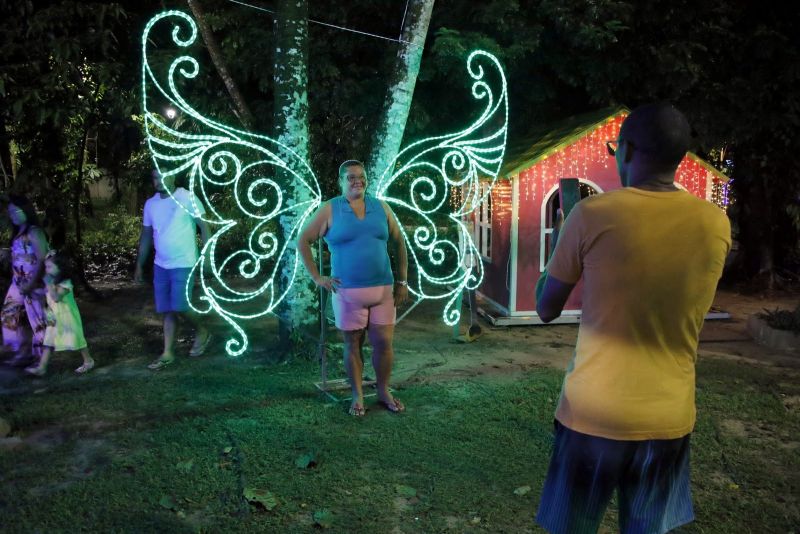 Parada Natalina no Bosque Marajoara no Júlia Seffer