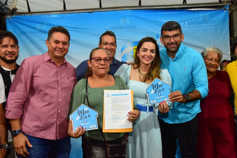 Entrega de Títulos de Propriedade na Comunidade Chico Mendes e Jerusalém no Bairro do Coqueiro