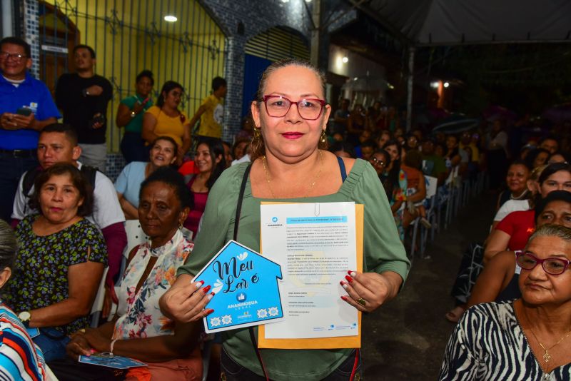 Entrega de Títulos de Propriedade na Comunidade Chico Mendes e Jerusalém no Bairro do Coqueiro