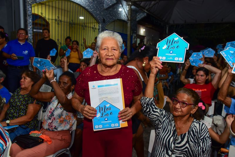 Entrega de Títulos de Propriedade na Comunidade Chico Mendes e Jerusalém no Bairro do Coqueiro