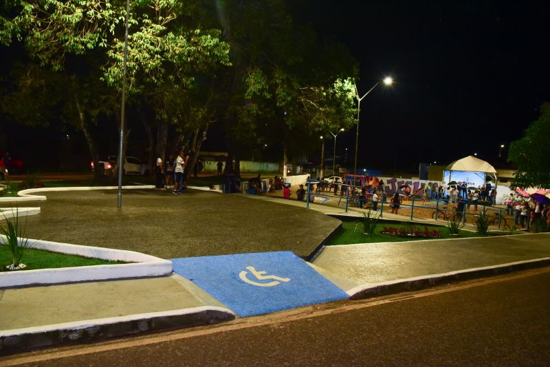 Inauguração da Praça Bacia Leiteira no Bairro do Icuí Guajará
