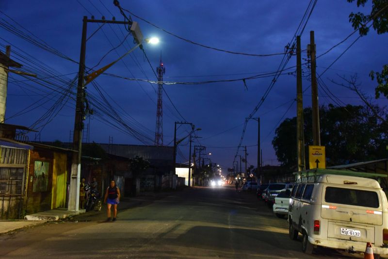 Assinatura de Ordem de Serviço para Recapeamento Asfáltico da Rua Osvaldo Cruz no Bairro de Águas Lindas