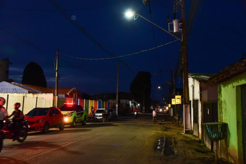 Assinatura de Ordem de Serviço para Recapeamento Asfáltico da Rua Osvaldo Cruz no Bairro de Águas Lindas