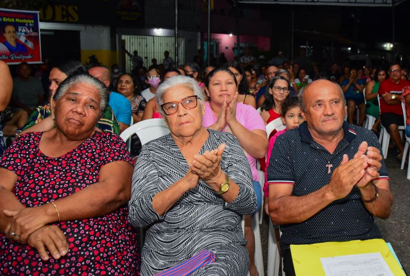 Entrega de Títulos de Propriedade na Comunidade Novo Horizonte no Bairro Levilândia