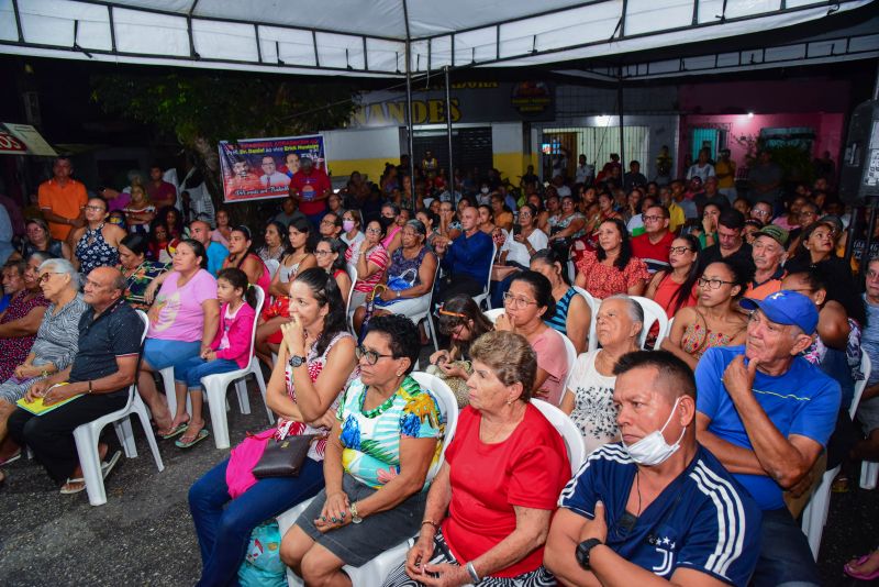 Entrega de Títulos de Propriedade na Comunidade Novo Horizonte no Bairro Levilândia