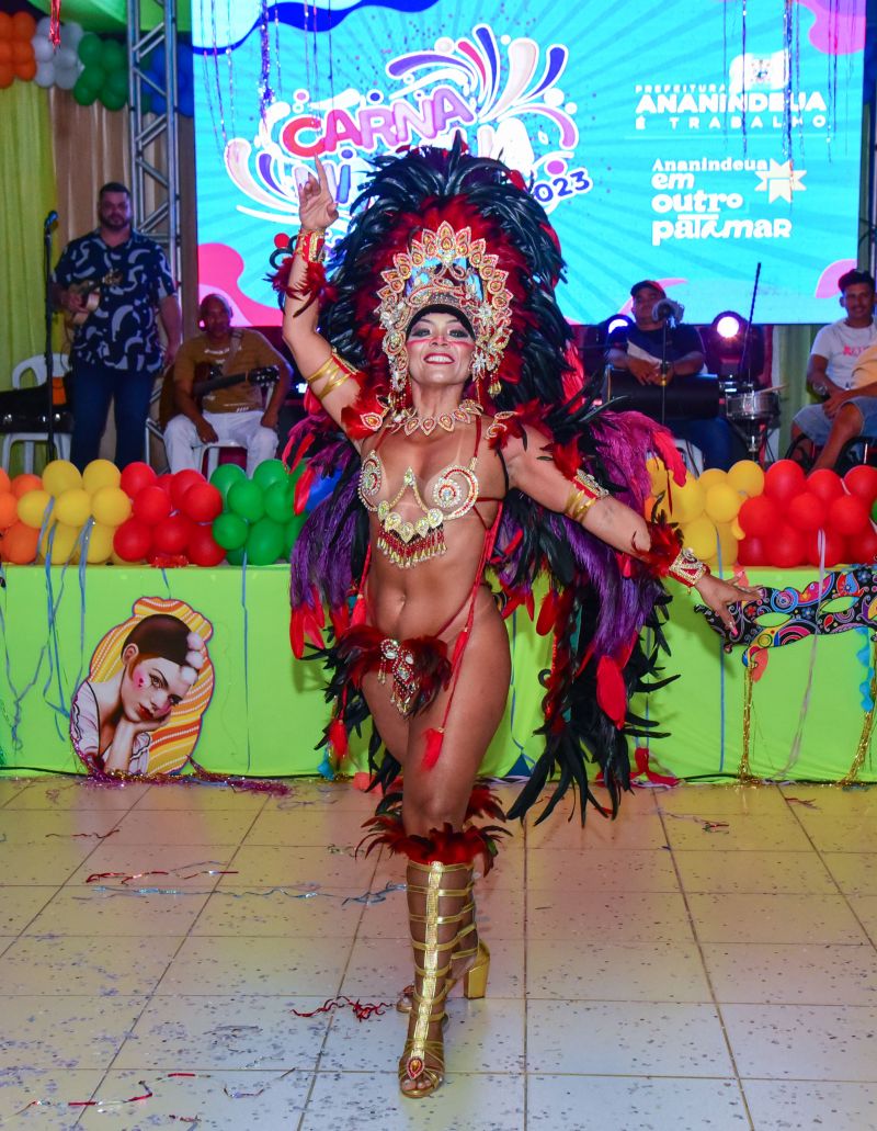 Baile de Máscaras da Melhor Idade no clube Asbep