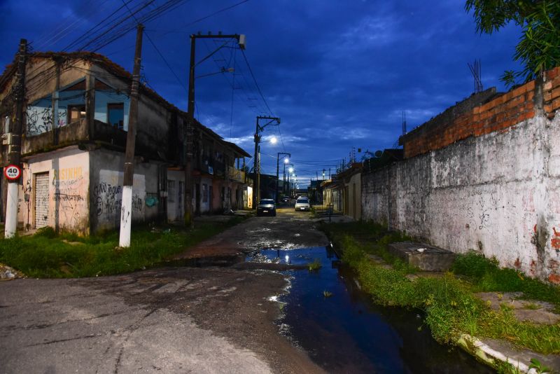 Assinatura de Ordem de Serviço para Recapeamento Asfáltico, e Sinalização Viária e Iluminação Pública Em Led das We 55,56,57,58,60,62 E 74 do Conjunto Guajará I