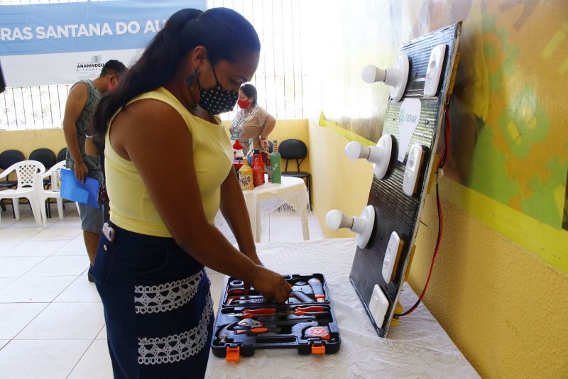 Entrega de cestas básicas de alimentos do Programa Ananin Solidário e visita na Comunidade Santana do Aurá