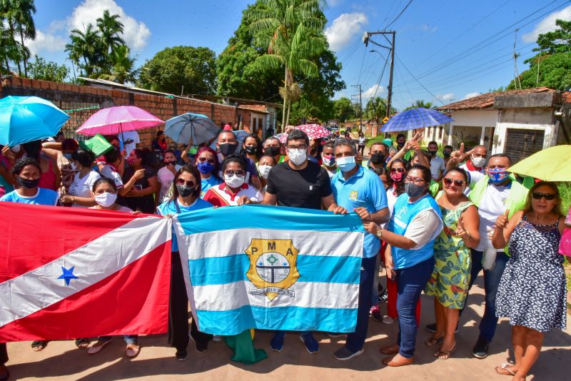 Assinatura Ordem de Serviços das Obras de Infraestrutura, Saneamento Básico e Pavimentação Asfáltica na Comunidade Moura em Águas Lindas