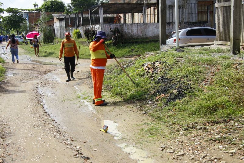 Assinatura de Ordem de Serviço de Obras de Infraestrutura no bairro do Curuçambá no Campo Parque Daniel Reis