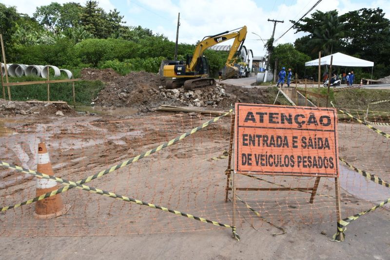 Obras no Trecho do Canal das Toras com a rua 2 de Junho