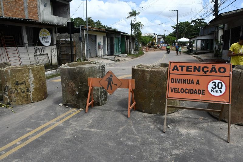 Obras no Trecho do Canal das Toras com a rua 2 de Junho