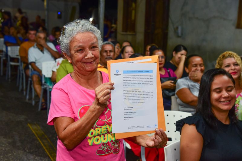 Entrega de Títulos de Propriedade no Conjunto Montes das Oliveiras o bairro 40 Horas