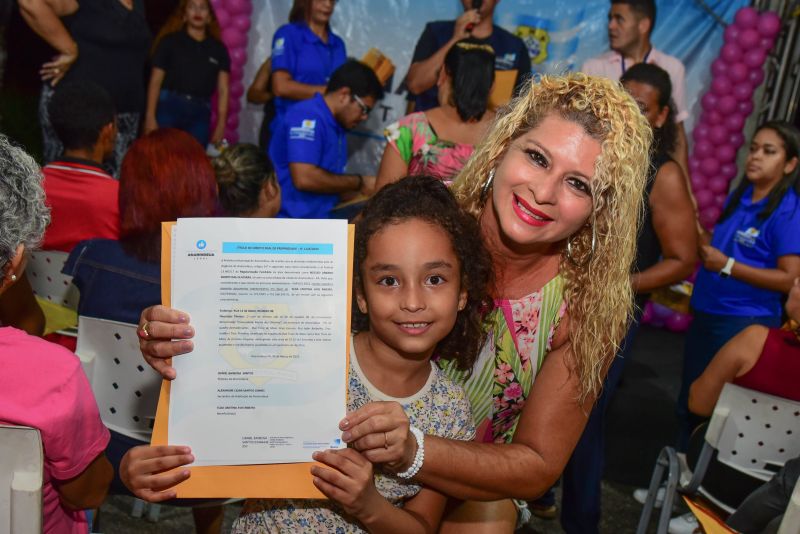 Entrega de Títulos de Propriedade no Conjunto Montes das Oliveiras o bairro 40 Horas