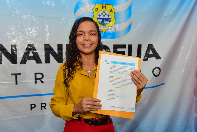 Entrega de Títulos de Propriedade no Conjunto Montes das Oliveiras o bairro 40 Horas