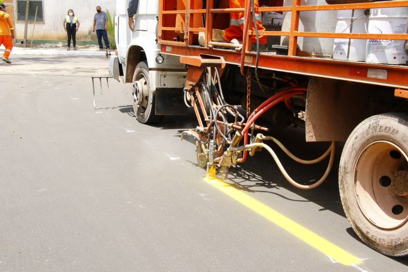 Sinalização na Alameda A, rua Celestino Rocha na Águas Lindas