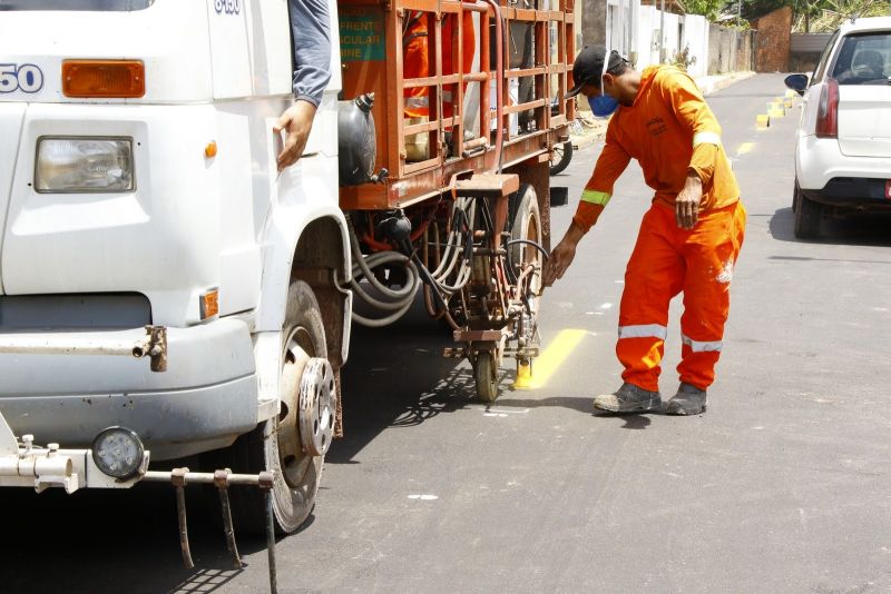 Sinalização na Alameda A, rua Celestino Rocha na Águas Lindas