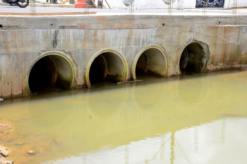 Obras na ponte da rua 2 De Junho com o canal da Toras sendo Concluída – Águas Brancas