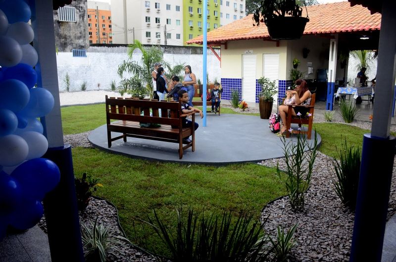 Reinaugurada 45° escola totalmente revitalizada e informatizada com laboratório de informática- Escola Santa Terezinha no bairro Coqueiro