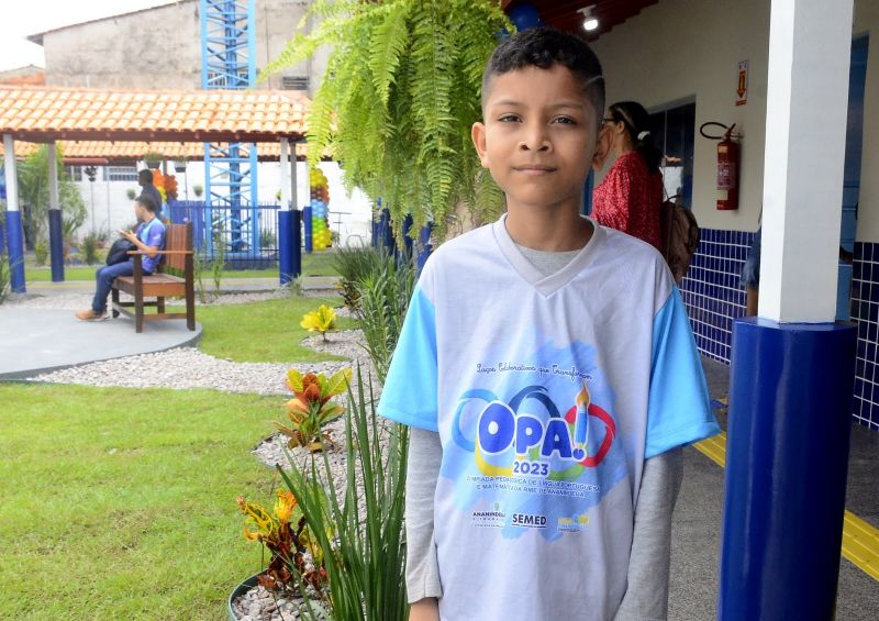 Reinaugurada 45° escola totalmente revitalizada e informatizada com laboratório de informática- Escola Santa Terezinha no bairro Coqueiro