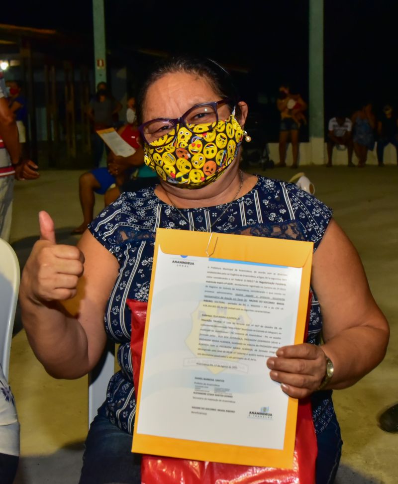 Entrega de 580 Títulos de Propriedade na comunidade Malvinas, clube Israel Vasconcelos no bairro Maguari