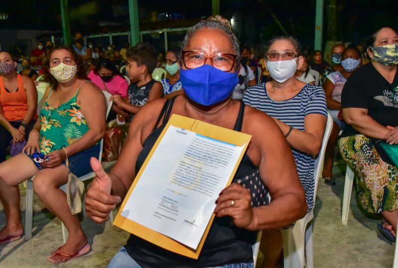 Entrega de 580 Títulos de Propriedade na comunidade Malvinas, clube Israel Vasconcelos no bairro Maguari