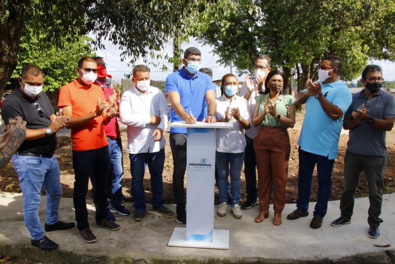 Assinatura da ordem de serviço de construção da nova Praça Pública no bairro Do Icui