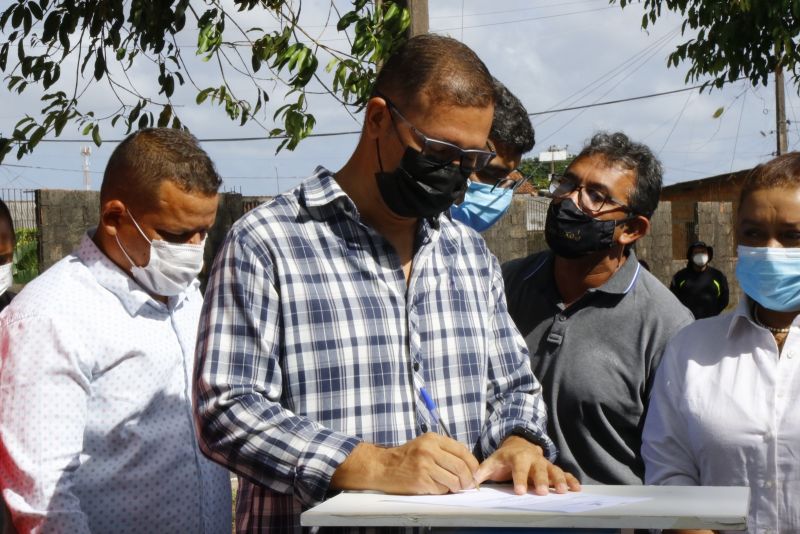 Assinatura da ordem de serviço de construção da nova Praça Pública no bairro Do Icui