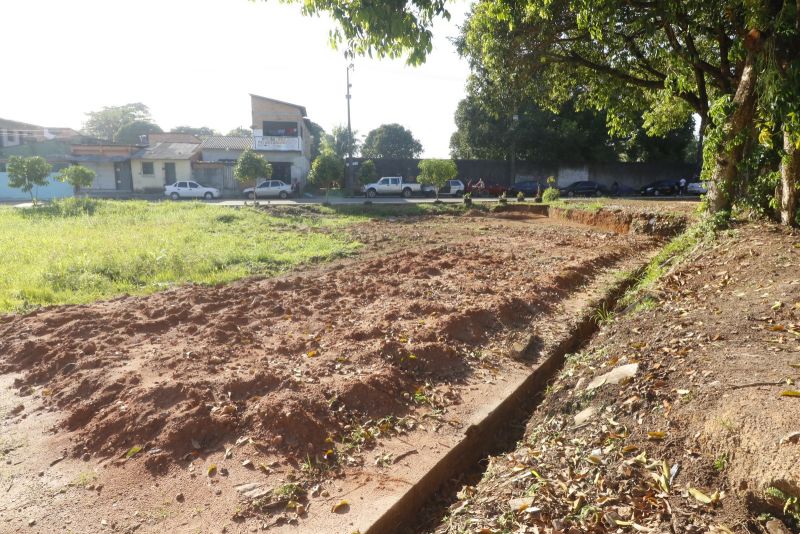 Assinatura da ordem de serviço de construção da nova Praça Pública no bairro Do Icui