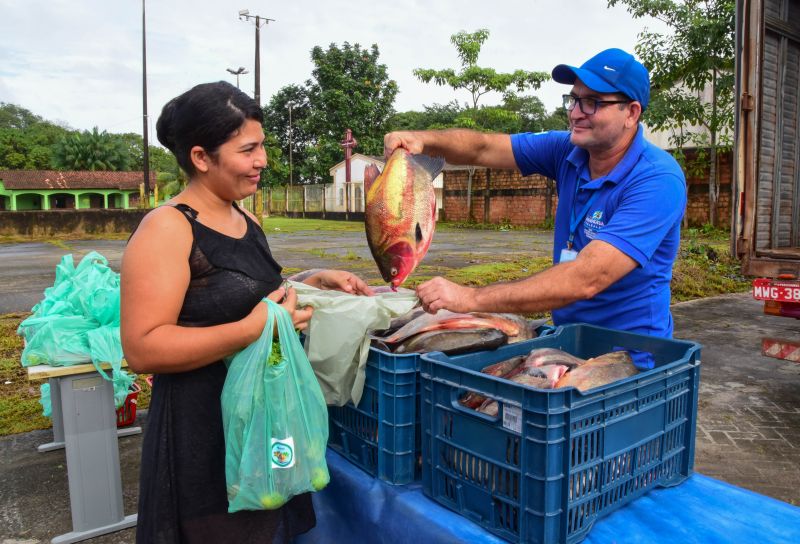 Doação de peixes nos CRAS de Ananindeua