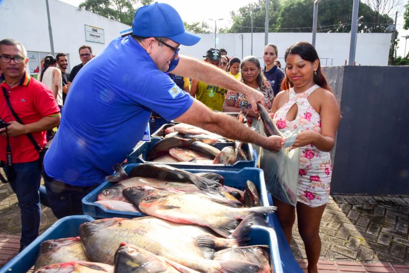 Doação de peixes nos CRAS de Ananindeua