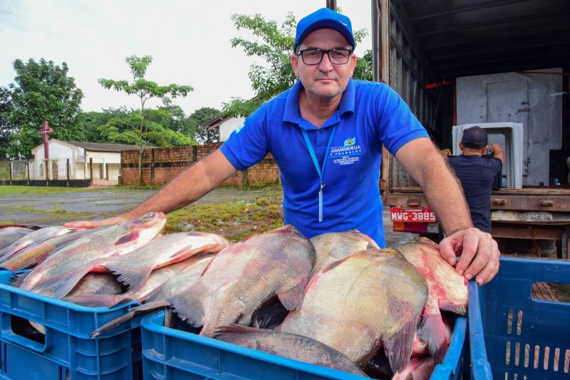 Doação de peixes nos CRAS de Ananindeua