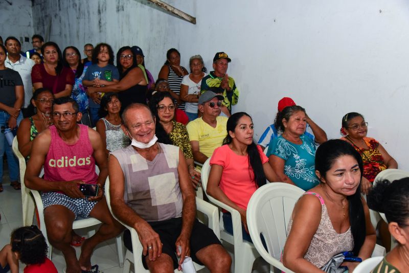 Assinatura do Decreto de Desapropriação da Comunidade Muralha na rua Cajuí no bairro Guajará I