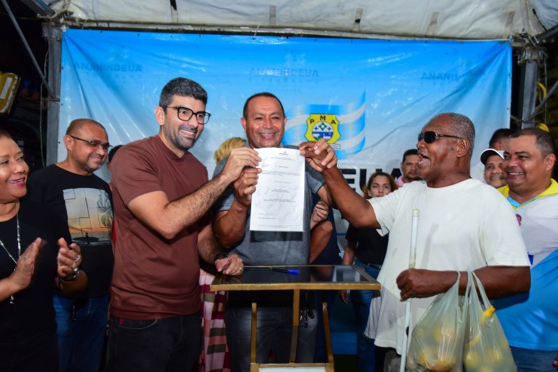 Assinatura de Ordem de Serviço para Pavimentação Asfáltica da rua União no bairro do Jardelândia