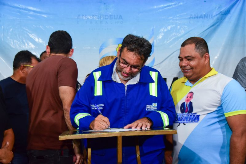 Assinatura de Ordem de Serviço para Pavimentação Asfáltica da rua União no bairro do Jardelândia