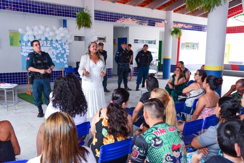 Reunião com os Pais, Professores, Guarda Civil Municipal e Polícia Militar na CMREI Sebastiana Paes Barreto