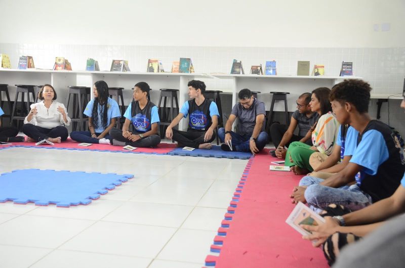 Lançamento das Tertúlias Literárias com entrega de Acervo