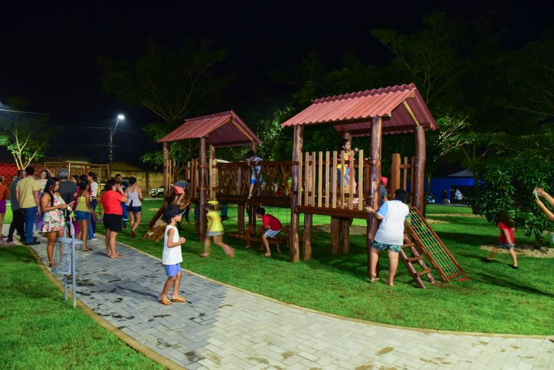 Inauguração da Praça Bosque no conjunto Geraldo Palmeira Quadra 6 - Distrito Industrial