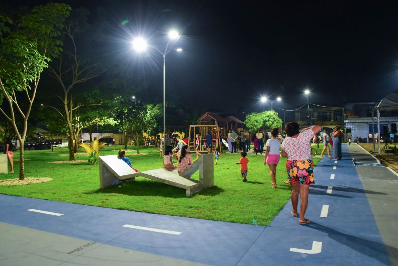 Inauguração da Praça Bosque no conjunto Geraldo Palmeira Quadra 6 - Distrito Industrial